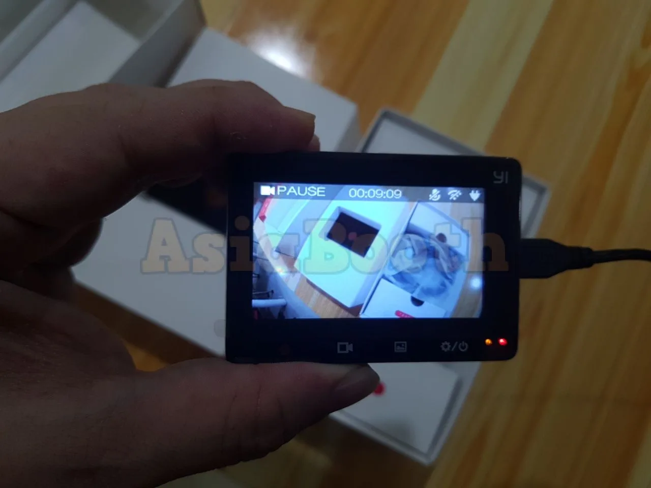 XIAOMI XiaoYi Yi Smart Car DVR Wifi Dash Cam - LCD