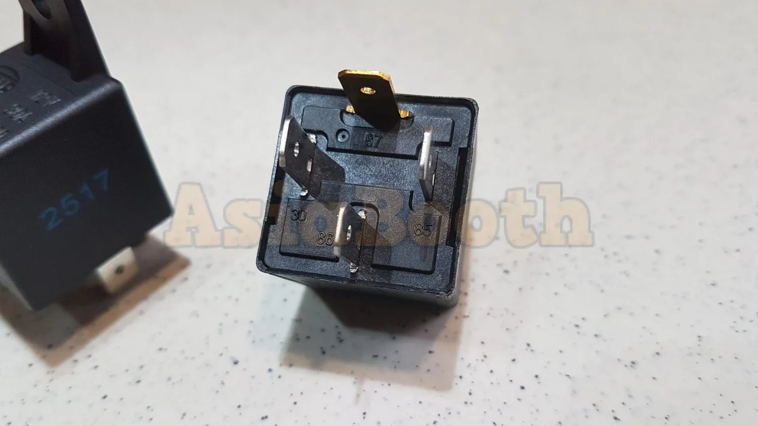 HELLA Relay 4 Pin 12v 30A