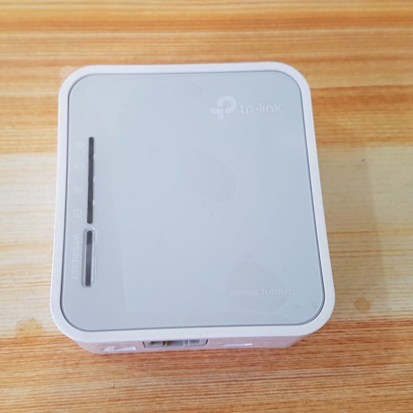 Custom Outdoor 4G/5G/6G Modem Router With IP65 Box Asia Booth
